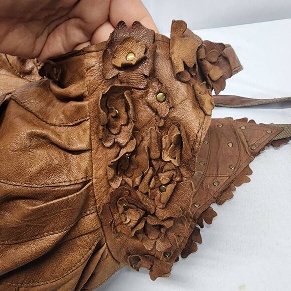 Women's Soft Brown Leather Hobo Floral Appliqué Shoulder Handbag - Picture 6 of 12